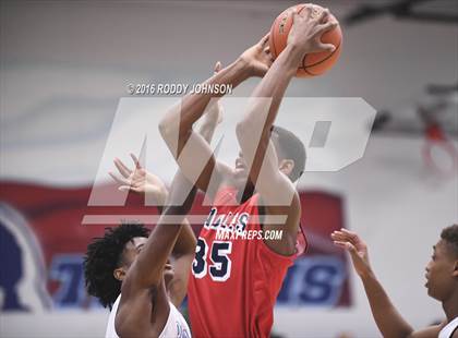 Thumbnail 1 in Duncanville vs. Atascocita (McDonald's Texas Invitational) photogallery.