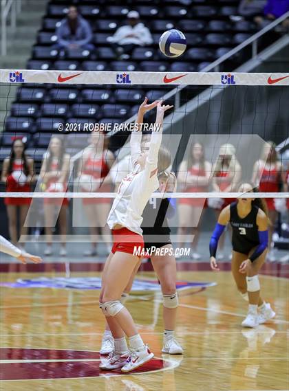 Thumbnail 3 in Bellville vs. Decatur (UIL Volleyball 4A Semifinals) photogallery.
