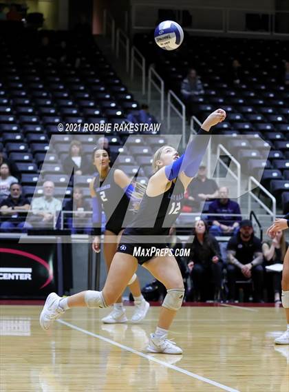 Thumbnail 2 in Bellville vs. Decatur (UIL Volleyball 4A Semifinals) photogallery.