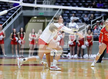 Thumbnail 3 in Bellville vs. Decatur (UIL Volleyball 4A Semifinals) photogallery.