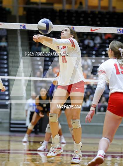 Thumbnail 3 in Bellville vs. Decatur (UIL Volleyball 4A Semifinals) photogallery.
