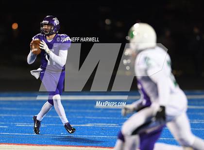 Thumbnail 1 in Barberton vs. Bedford (OHSAA Division II Region 5 Semifinal) photogallery.