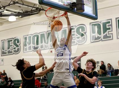 Thumbnail 2 in Bishop O'Dowd vs. Capital Christian (De La Salle MLK Classic) photogallery.
