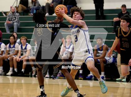 Thumbnail 1 in Bishop O'Dowd vs. Capital Christian (De La Salle MLK Classic) photogallery.