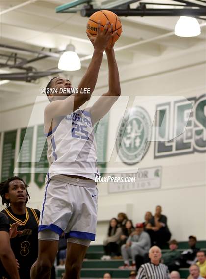 Thumbnail 2 in Bishop O'Dowd vs. Capital Christian (De La Salle MLK Classic) photogallery.