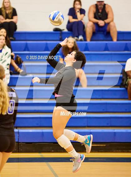Thumbnail 2 in Atwater at Waterford (Scrimmage) photogallery.