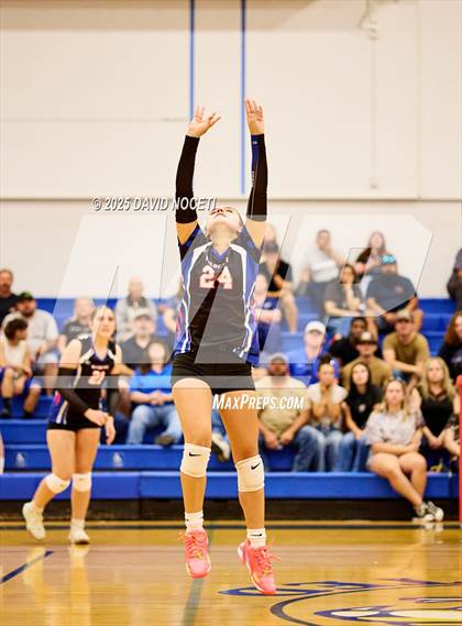 Thumbnail 3 in Atwater at Waterford (Scrimmage) photogallery.