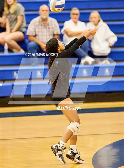 Thumbnail 1 in Atwater at Waterford (Scrimmage) photogallery.