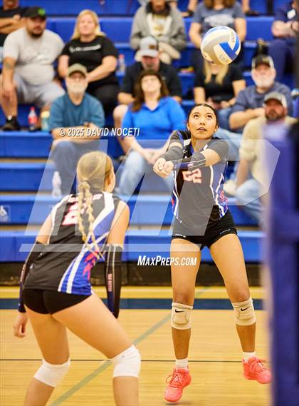 Thumbnail 2 in Atwater at Waterford (Scrimmage) photogallery.