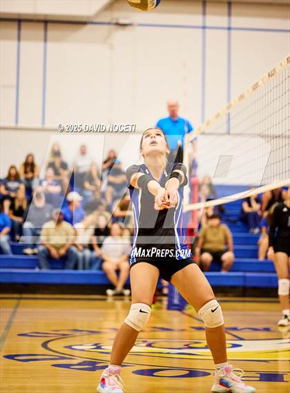 Thumbnail 3 in Atwater at Waterford (Scrimmage) photogallery.