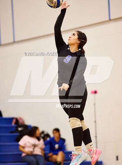 Thumbnail 2 in Atwater at Waterford (Scrimmage) photogallery.