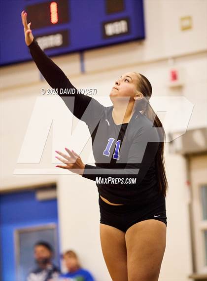 Thumbnail 1 in Atwater at Waterford (Scrimmage) photogallery.