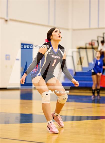 Thumbnail 1 in Atwater at Waterford (Scrimmage) photogallery.