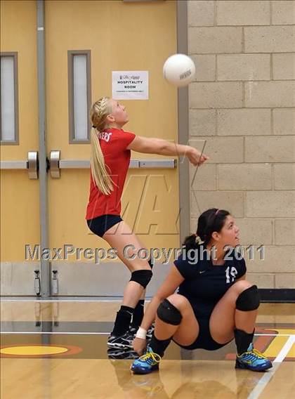 Thumbnail 2 in St. Francis vs. Nevada Union (Super 8 Invitational) photogallery.