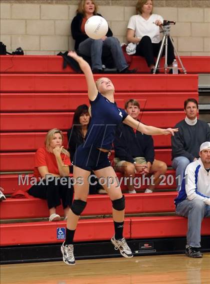 Thumbnail 1 in St. Francis vs. Nevada Union (Super 8 Invitational) photogallery.