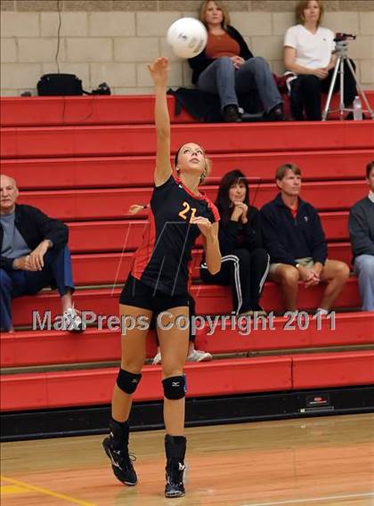 Thumbnail 1 in St. Francis vs. Nevada Union (Super 8 Invitational) photogallery.