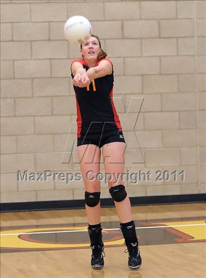 Thumbnail 1 in St. Francis vs. Nevada Union (Super 8 Invitational) photogallery.