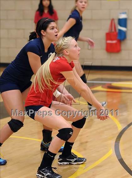 Thumbnail 1 in St. Francis vs. Nevada Union (Super 8 Invitational) photogallery.