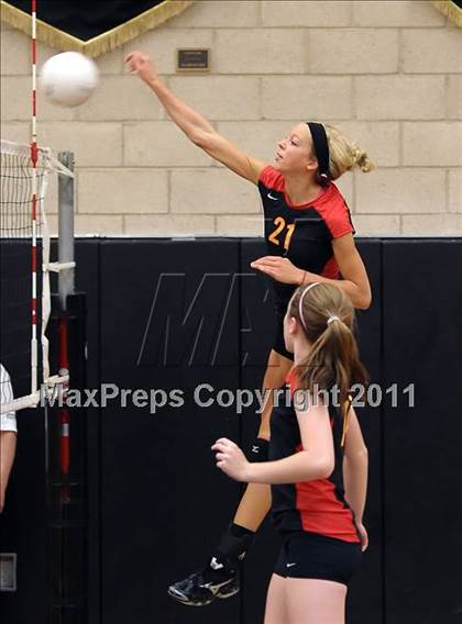 Thumbnail 2 in St. Francis vs. Nevada Union (Super 8 Invitational) photogallery.