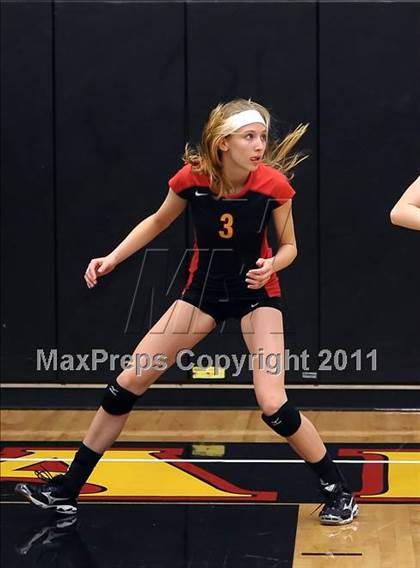 Thumbnail 2 in St. Francis vs. Nevada Union (Super 8 Invitational) photogallery.