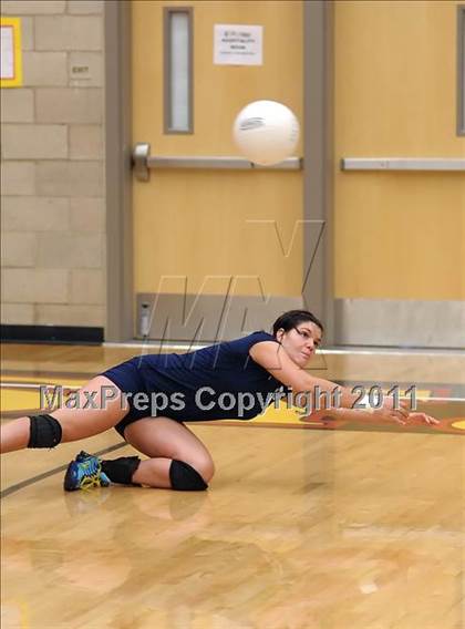 Thumbnail 2 in St. Francis vs. Nevada Union (Super 8 Invitational) photogallery.