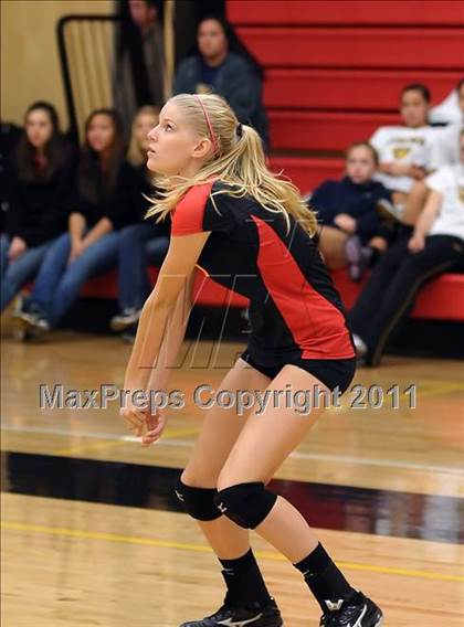 Thumbnail 3 in St. Francis vs. Nevada Union (Super 8 Invitational) photogallery.