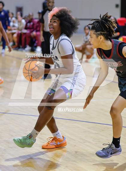 Thumbnail 1 in Westside vs. Luella (She Got Game Classic) photogallery.
