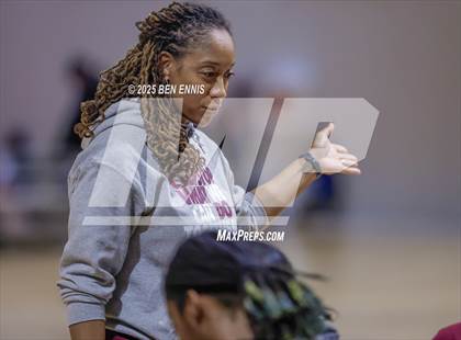 Thumbnail 3 in Westside vs. Luella (She Got Game Classic) photogallery.