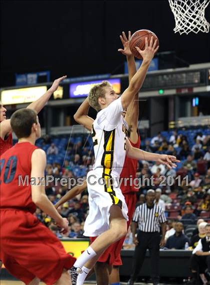 Thumbnail 1 in Lutheran vs. Bishop O'Dowd (CIF State D3 Final) photogallery.