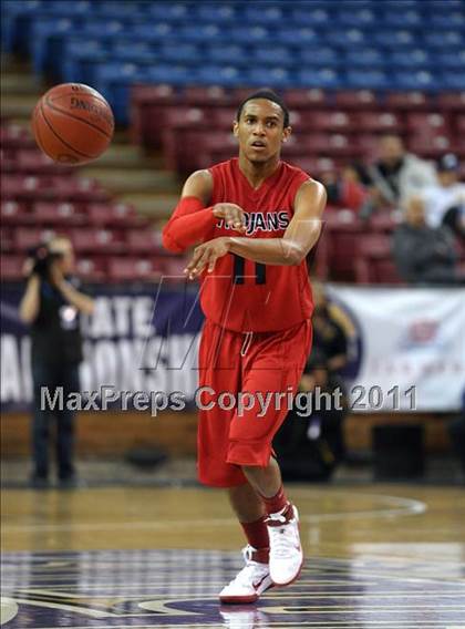 Thumbnail 2 in Lutheran vs. Bishop O'Dowd (CIF State D3 Final) photogallery.