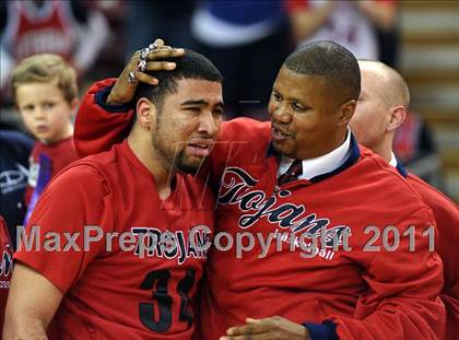 Thumbnail 3 in Lutheran vs. Bishop O'Dowd (CIF State D3 Final) photogallery.