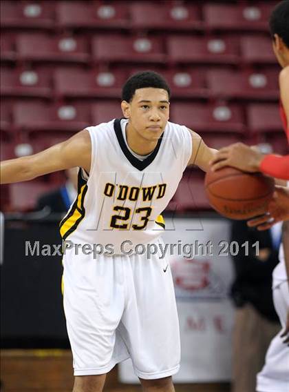 Thumbnail 3 in Lutheran vs. Bishop O'Dowd (CIF State D3 Final) photogallery.