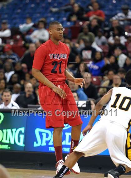 Thumbnail 2 in Lutheran vs. Bishop O'Dowd (CIF State D3 Final) photogallery.