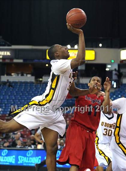 Thumbnail 1 in Lutheran vs. Bishop O'Dowd (CIF State D3 Final) photogallery.