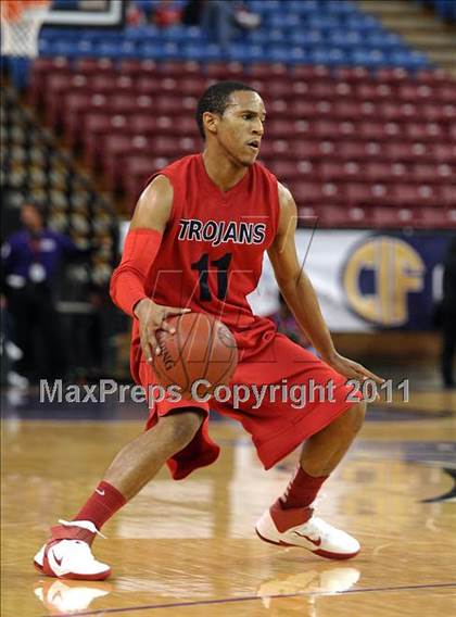 Thumbnail 3 in Lutheran vs. Bishop O'Dowd (CIF State D3 Final) photogallery.