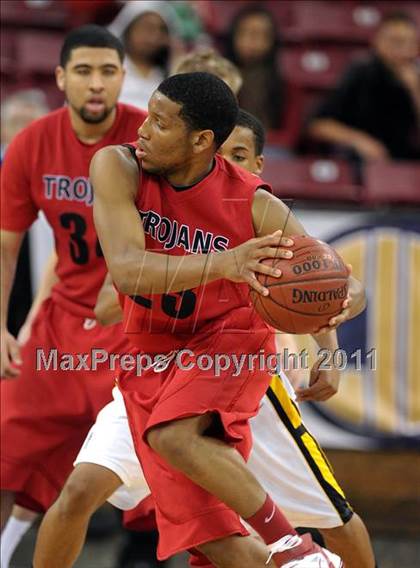 Thumbnail 3 in Lutheran vs. Bishop O'Dowd (CIF State D3 Final) photogallery.
