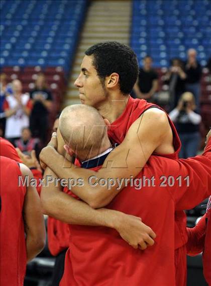 Thumbnail 2 in Lutheran vs. Bishop O'Dowd (CIF State D3 Final) photogallery.