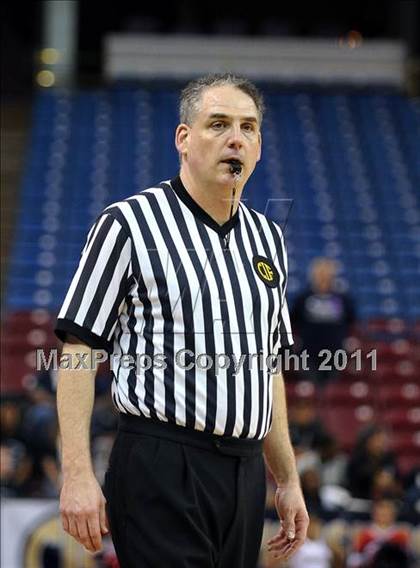 Thumbnail 3 in Lutheran vs. Bishop O'Dowd (CIF State D3 Final) photogallery.