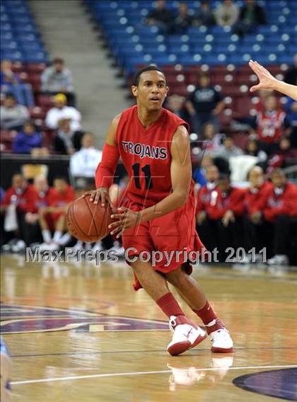 Thumbnail 3 in Lutheran vs. Bishop O'Dowd (CIF State D3 Final) photogallery.