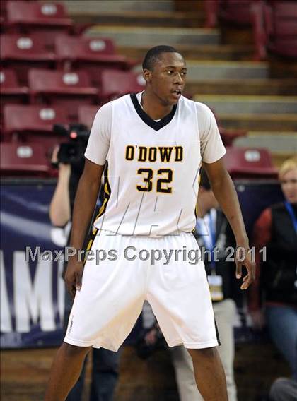 Thumbnail 1 in Lutheran vs. Bishop O'Dowd (CIF State D3 Final) photogallery.