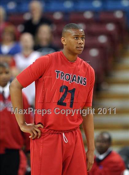 Thumbnail 3 in Lutheran vs. Bishop O'Dowd (CIF State D3 Final) photogallery.