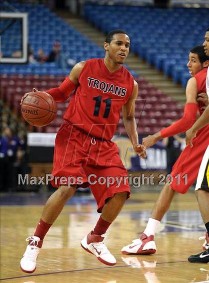 Thumbnail 3 in Lutheran vs. Bishop O'Dowd (CIF State D3 Final) photogallery.
