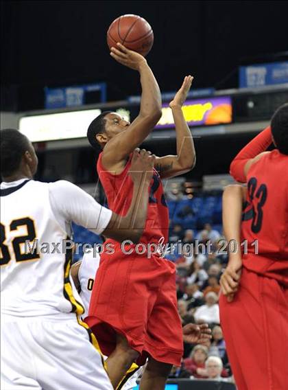 Thumbnail 3 in Lutheran vs. Bishop O'Dowd (CIF State D3 Final) photogallery.