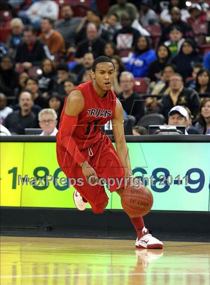 Thumbnail 3 in Lutheran vs. Bishop O'Dowd (CIF State D3 Final) photogallery.