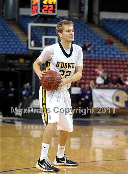 Thumbnail 2 in Lutheran vs. Bishop O'Dowd (CIF State D3 Final) photogallery.