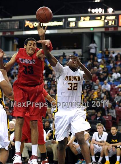 Thumbnail 1 in Lutheran vs. Bishop O'Dowd (CIF State D3 Final) photogallery.