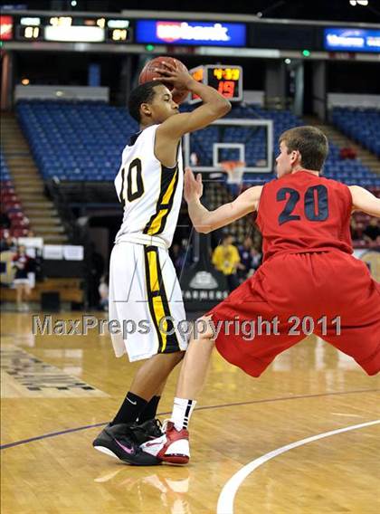 Thumbnail 1 in Lutheran vs. Bishop O'Dowd (CIF State D3 Final) photogallery.