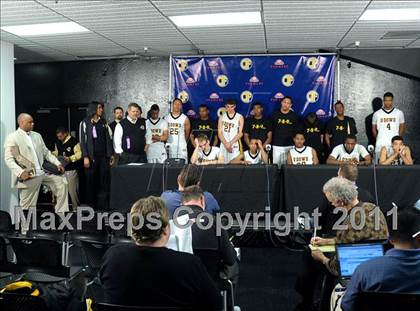 Thumbnail 3 in Lutheran vs. Bishop O'Dowd (CIF State D3 Final) photogallery.