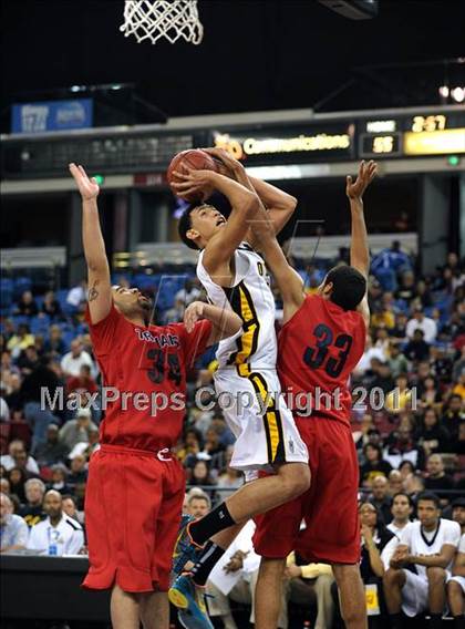 Thumbnail 1 in Lutheran vs. Bishop O'Dowd (CIF State D3 Final) photogallery.