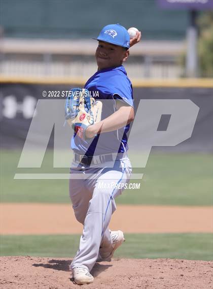 Thumbnail 3 in Caruthers vs. Gridley (71st Annual San Diego Lions Tournament) photogallery.